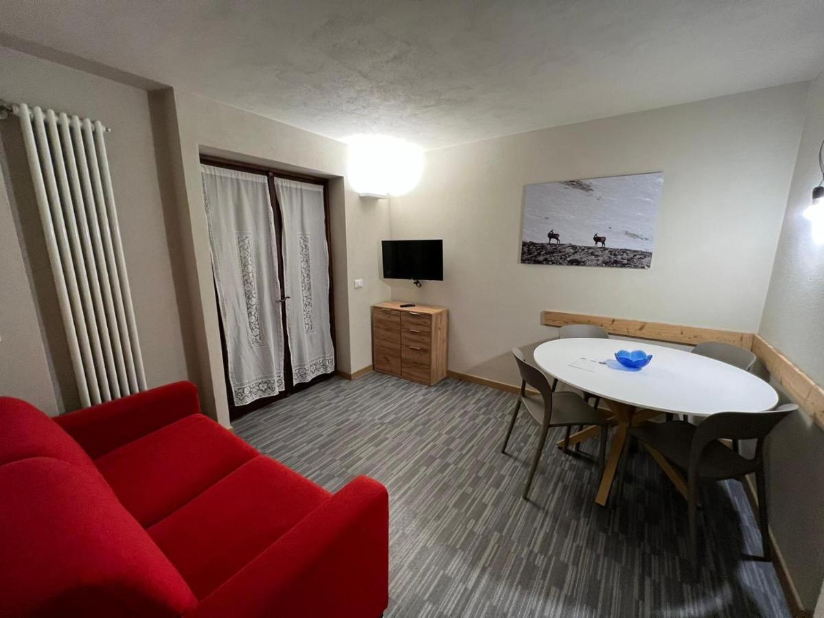 Niblet Apartment Oulx Exterior foto