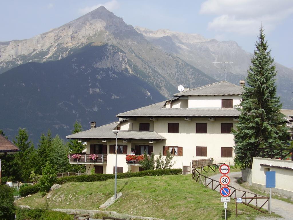 Niblet Apartment Oulx Exterior foto